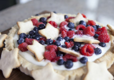 How To Make 4th of July Sugar Cookie Fruit Tart